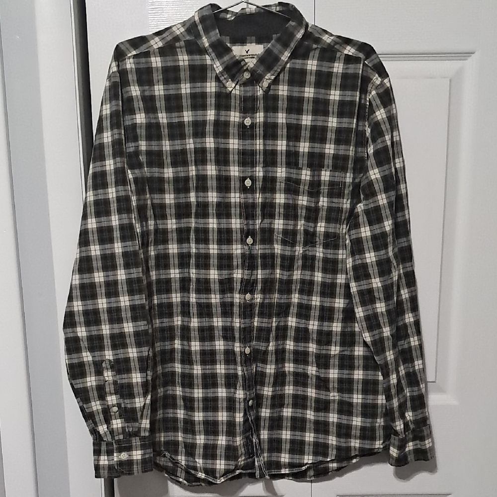 American Eagle Men's Plaid Button Up Shirt